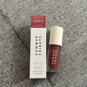NIB Summer Fridays  Lip Oil Midnight Berry